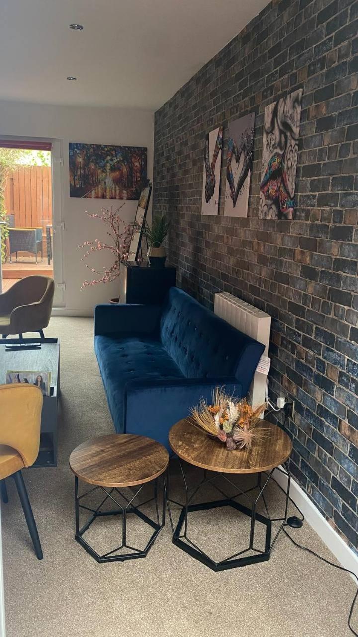 Luxury Front Rooms- Pma Kirkcaldy