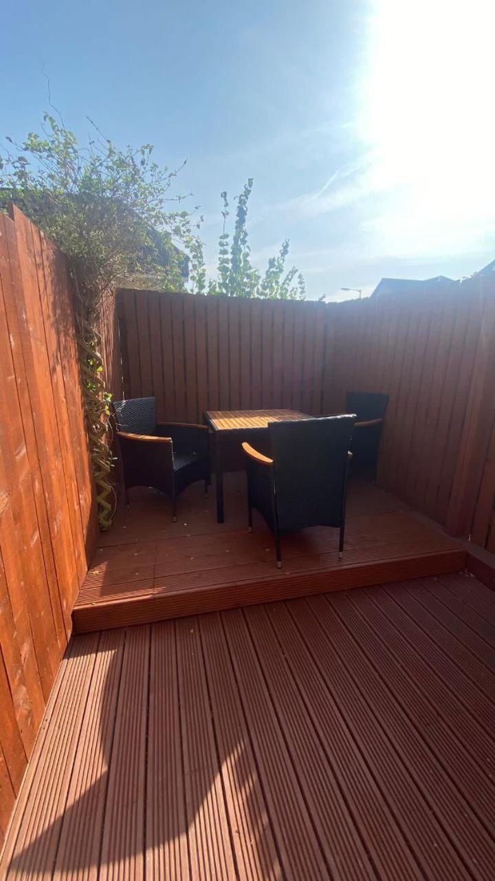 Lodge Luxury Front Rooms- Pma